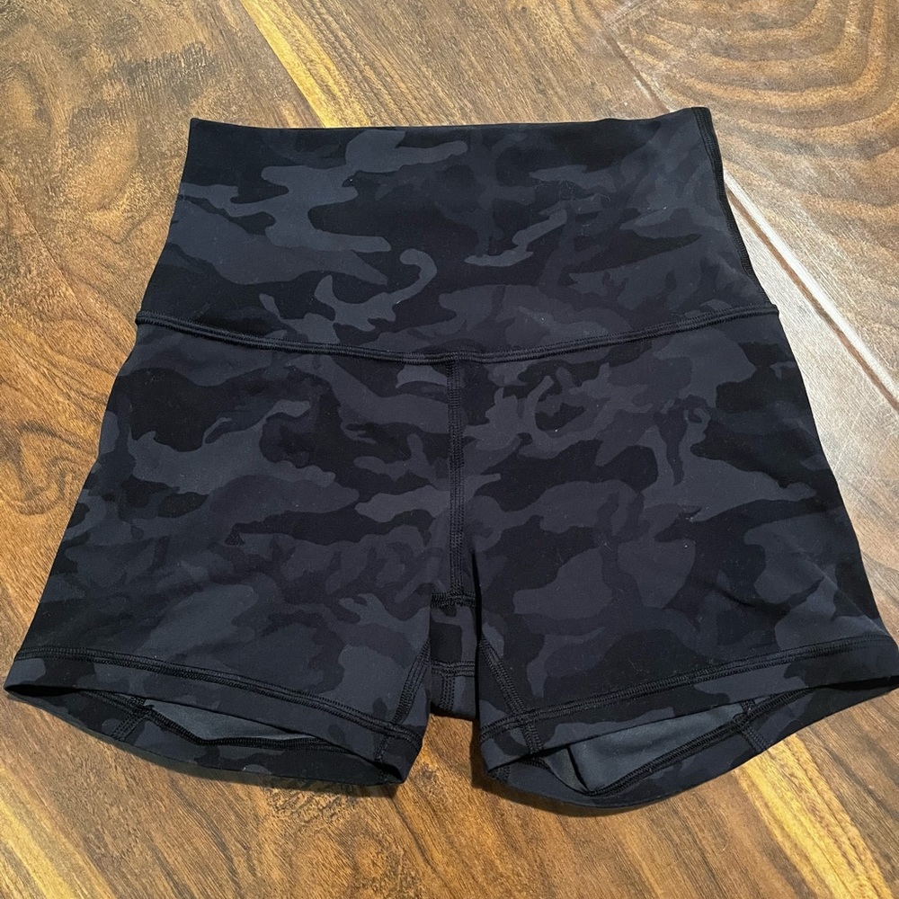 Lululemon 4” Align shorts. Size 2